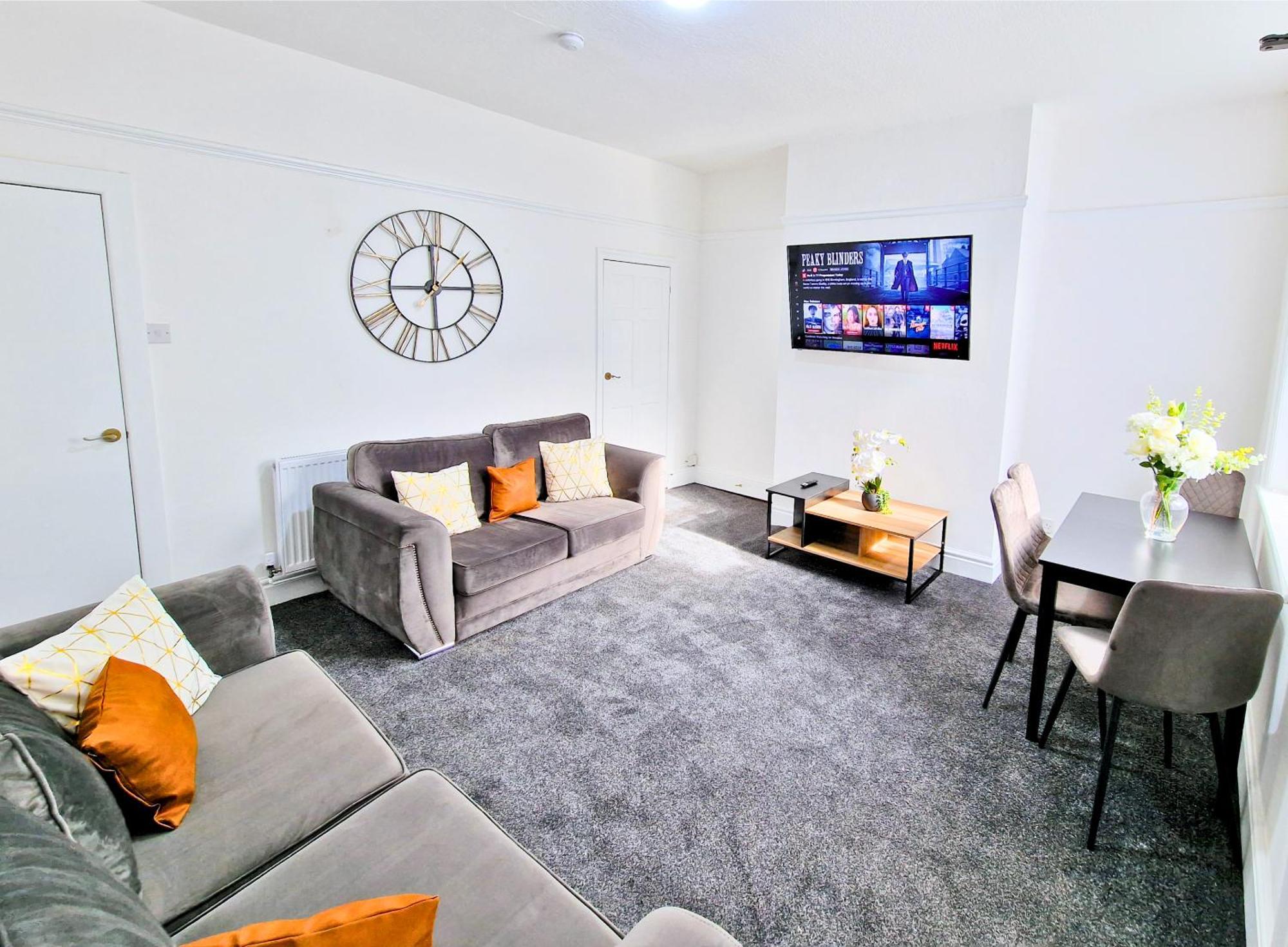 Terraced House By Bevolve - Free Parking 3 *